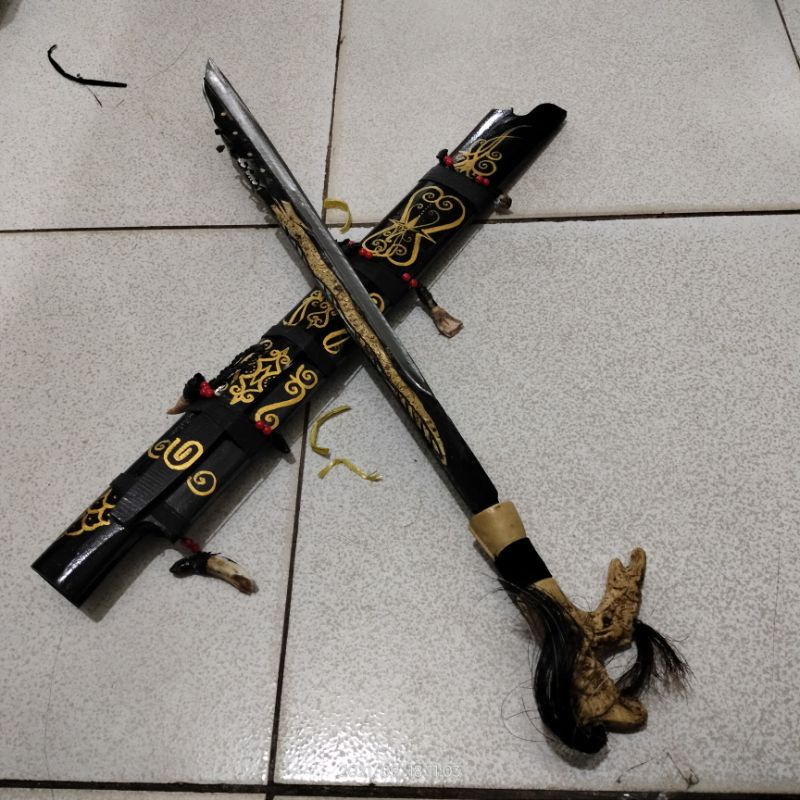 Jual Mandau Ukir Naga Kuning Cm Mandau Dayak Mandau Mandau Khas