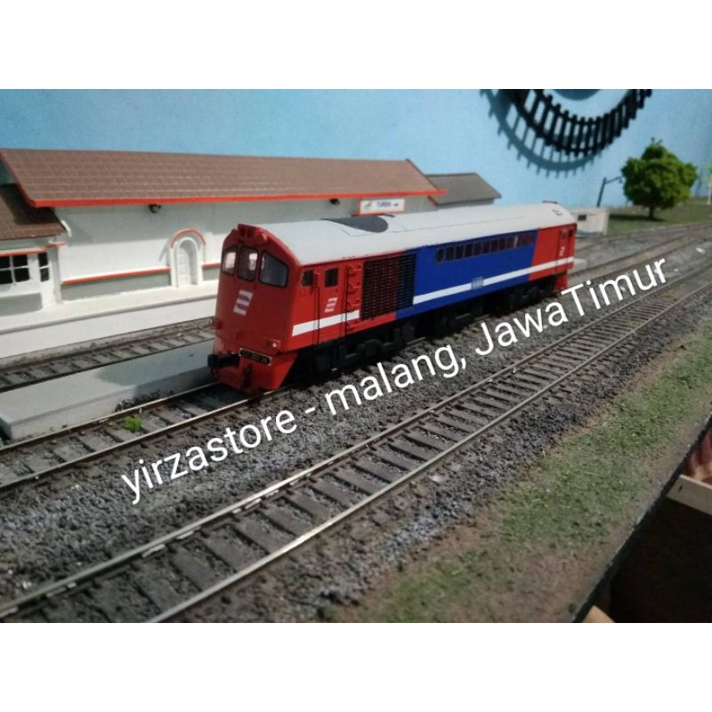 Jual Miniatur Kereta Lokomotif Cc Livery Perumka Dummy