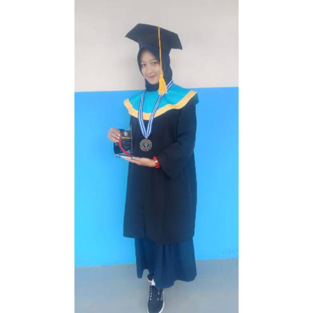 Jual Paket Toga Wisuda Shopee Indonesia