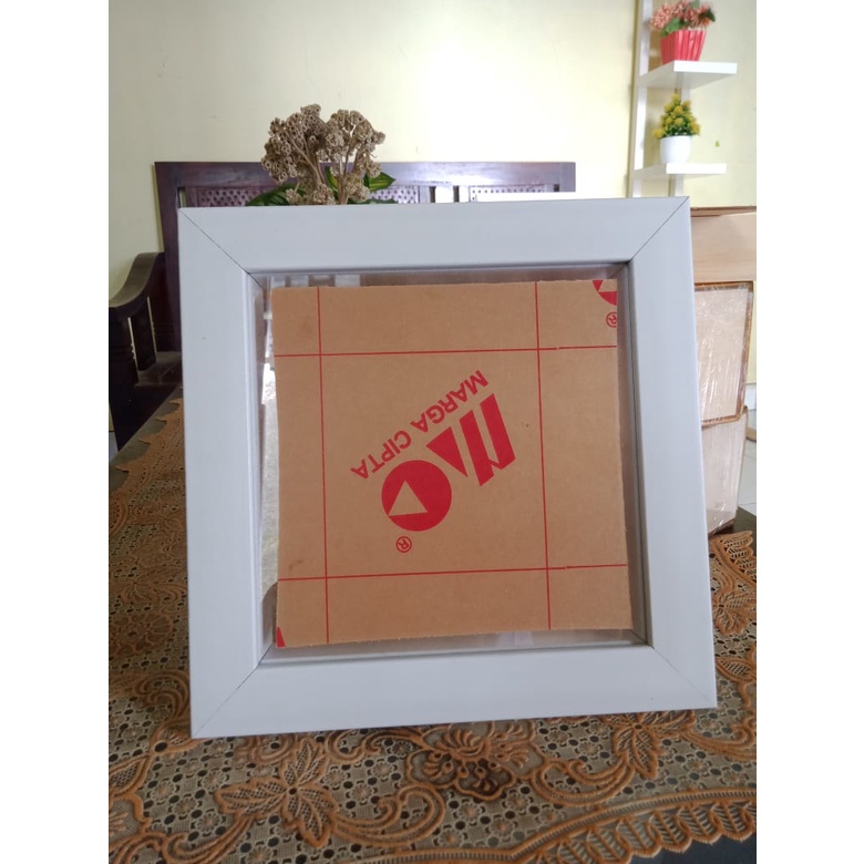 Jual Pigura Pop Up Frame Foto 3D Putih Ukuran 20x20cm Kaca Akrilik