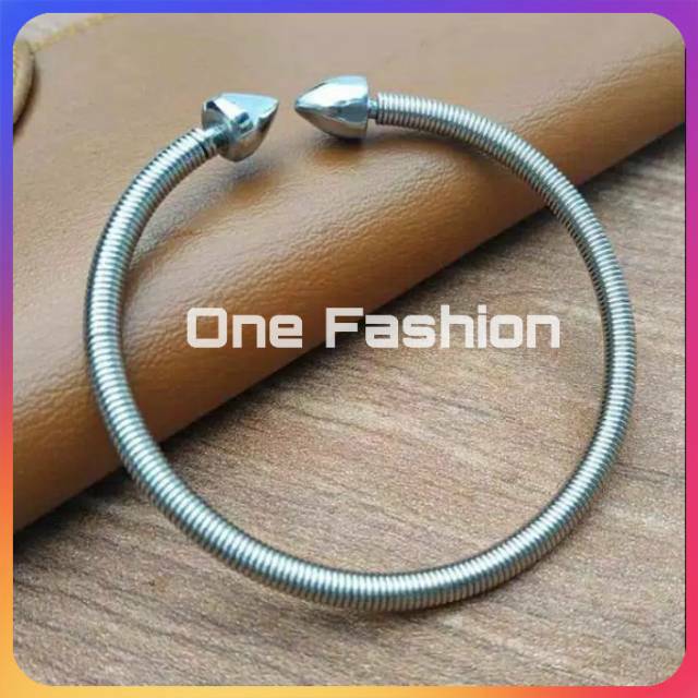 Jual Gelang Stainless Besi Putih Pria Mata Paku Anti Karat Shopee