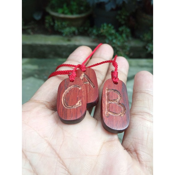 Jual Kalung Kayu Nagasari Ukir Inisial Huruf Ready Gelang Galih Asem