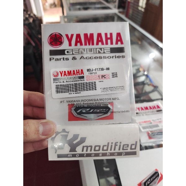 Jual Emblem Tanki R M Original Yamaha Ygp R V Stiker Logo Shopee