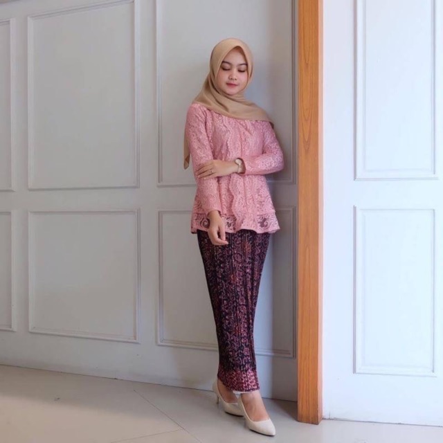 Jual NESRINE PEPLUM LUNA BRUKAT BUSUI FRIENDLY Kebaya Kartini