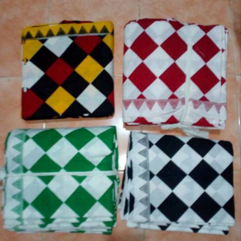 Jual Kain Poleng 2 Warna Jarik Bali Kain Kotak Catur Indonesia Shopee