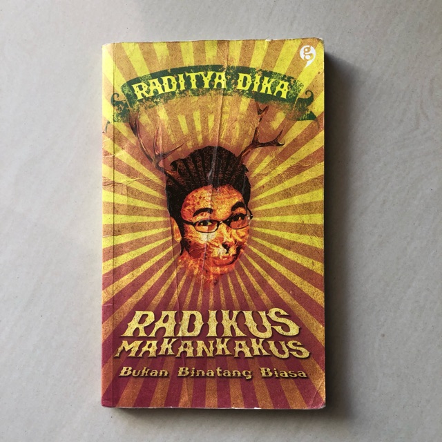 Jual Novel Radikus Makan Kakus Karya Raditya Dika Bahasa Indonesia