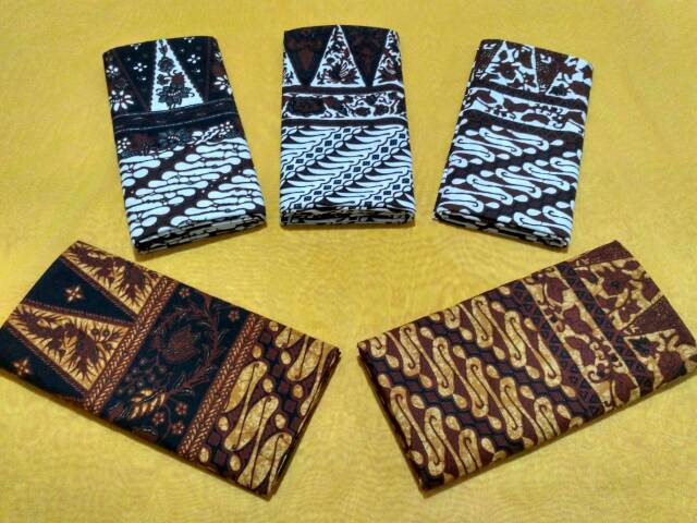 Jual Sarung Batik H Santoso A Sogan Putih Motif Parang Lereng Kawung