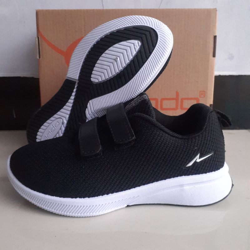 Jual Sepatu Ando Original Emilia Velcro Perekat Hitam Putih Black White