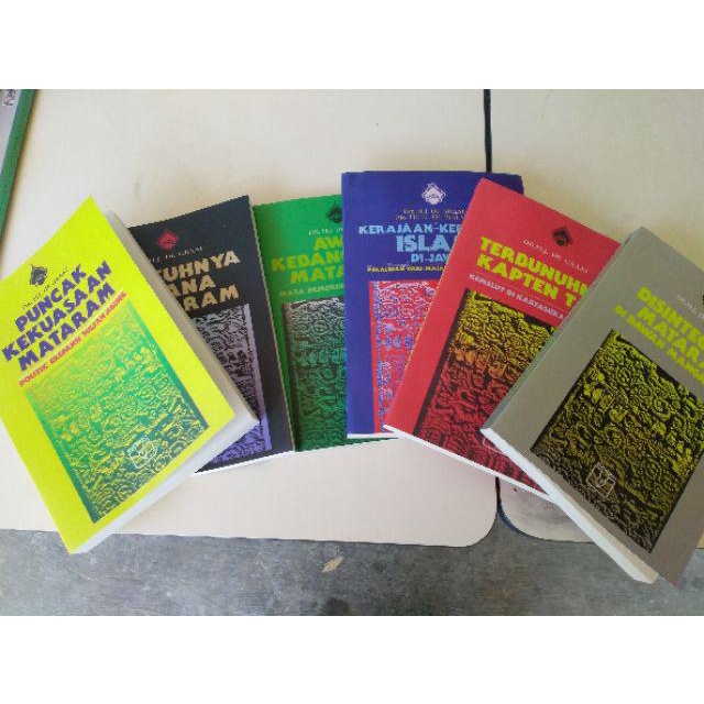 Jual BUKU JAVANOLOG KERAJAAN MATARAM H J DE GRAAF KERAJAAN ISLAM DI