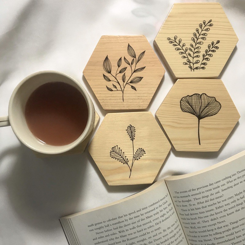 Jual Tatakan Kayu Gelas Hexagon Motif Daun Aesthetic Wood Coaster Alas