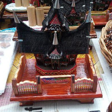 Jual Miniatur Rumah Gadang Khas Minangkabau Ukuran X Dekorasi