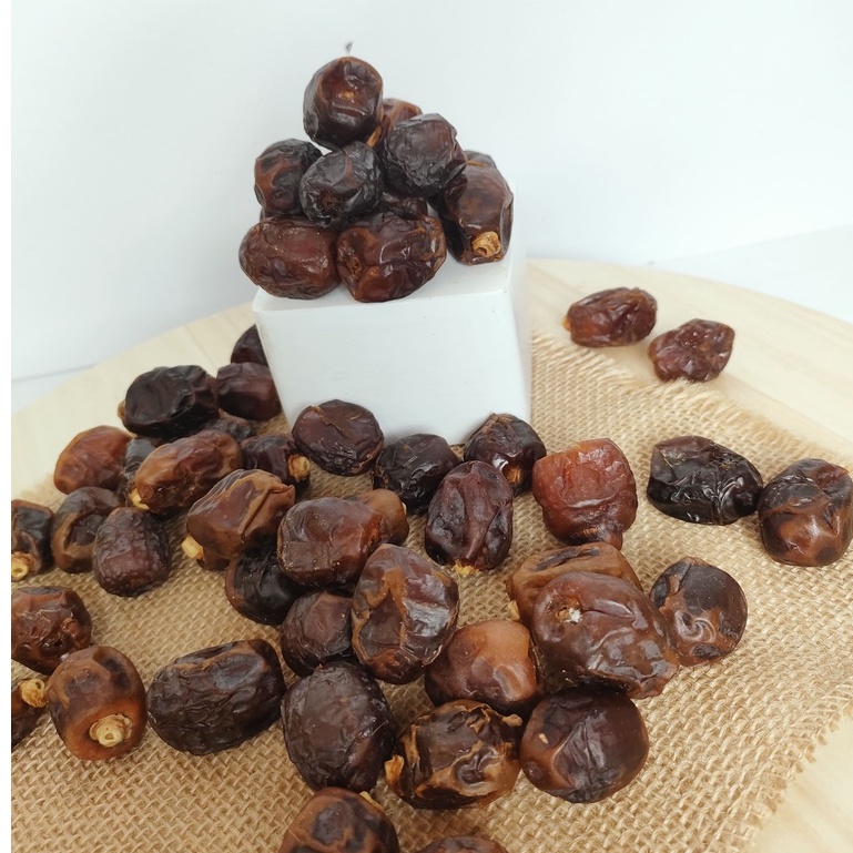 Jual Kurma Khenaizi 500gr Dates Crown Kurma Khenizi Exp 12 2023