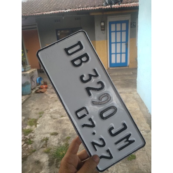 Jual PLAT NOMER MOTOR PUTIH SEPASANG Shopee Indonesia