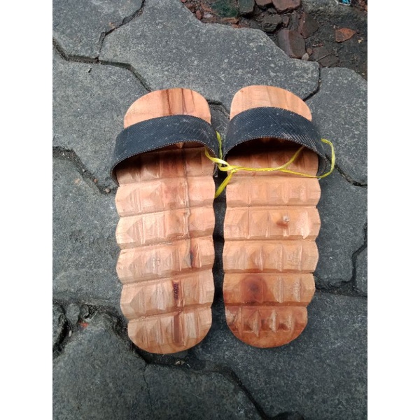 Jual Sandal Bakiak Kelompen Kayu Anti Air Refleksi Shopee Indonesia