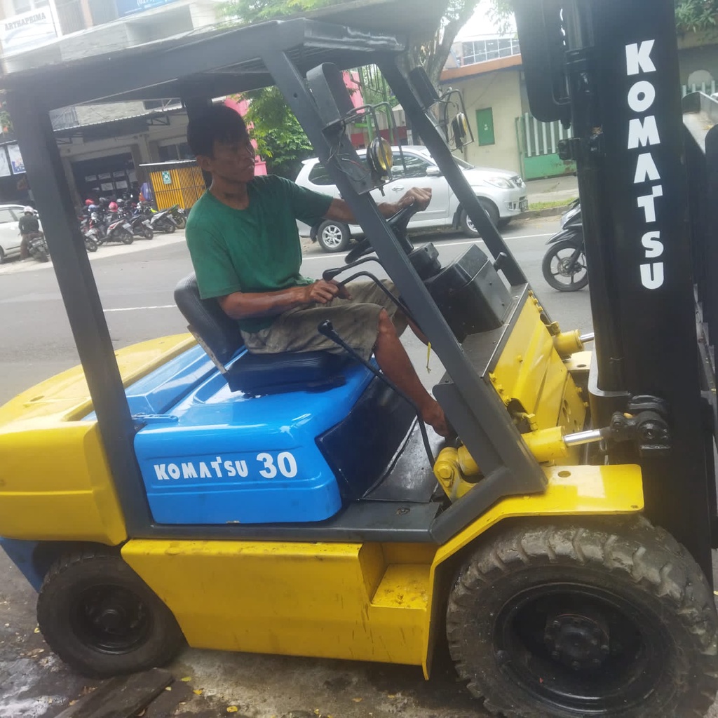 Harga Forklift Bekas Terbaru Sep 2024 BigGo Indonesia