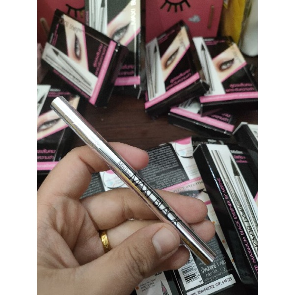 Jual Mistine Maxi Black Eyeliner Shopee Indonesia