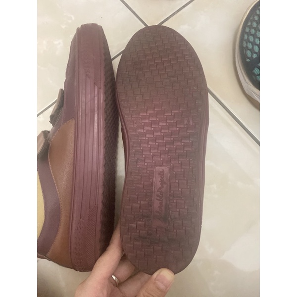 Jual Preloved Sepatu Adorable Projects Shopee Indonesia