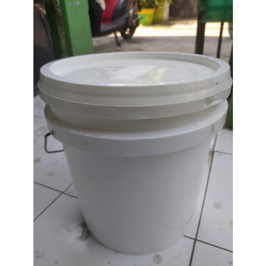 Jual Ember Bekas Cat Kg Pail Plastik Bekas Cat Kg Shopee Indonesia