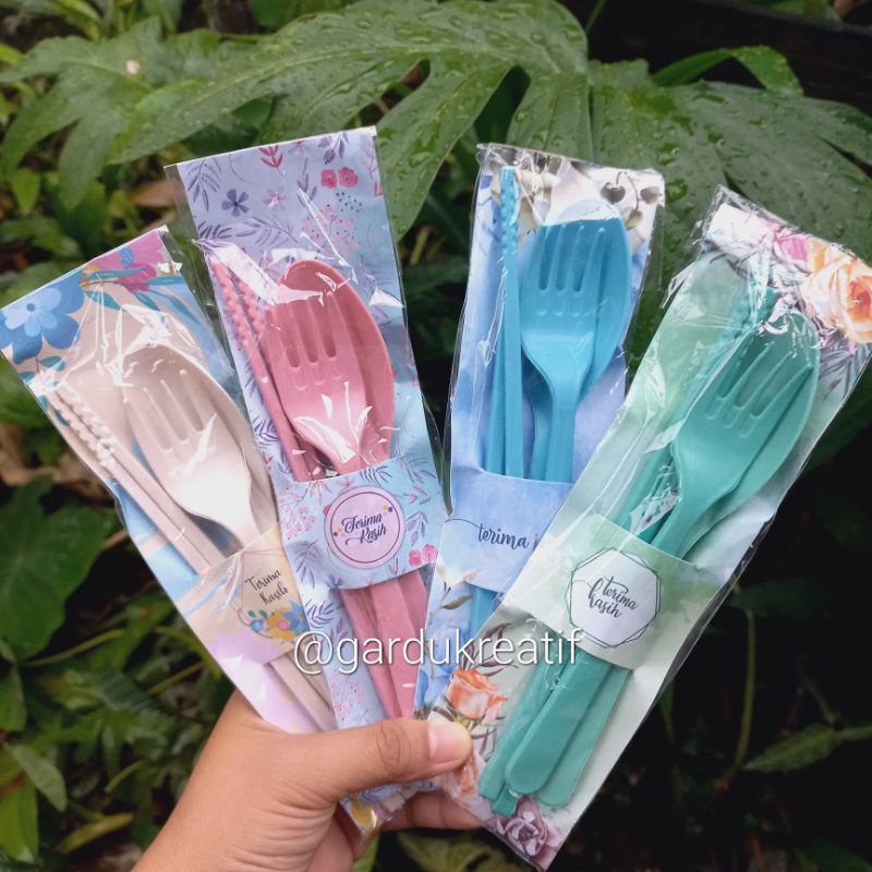 Jual ISI 25 PCS SOUVENIR PERNIKAHAN SENDOK SET TRAVEL KEMAS PLASTIK DAN