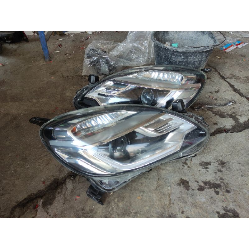 Jual Headlamp Lampu Depan Brio Atau Mobilio Rs Shopee Indonesia