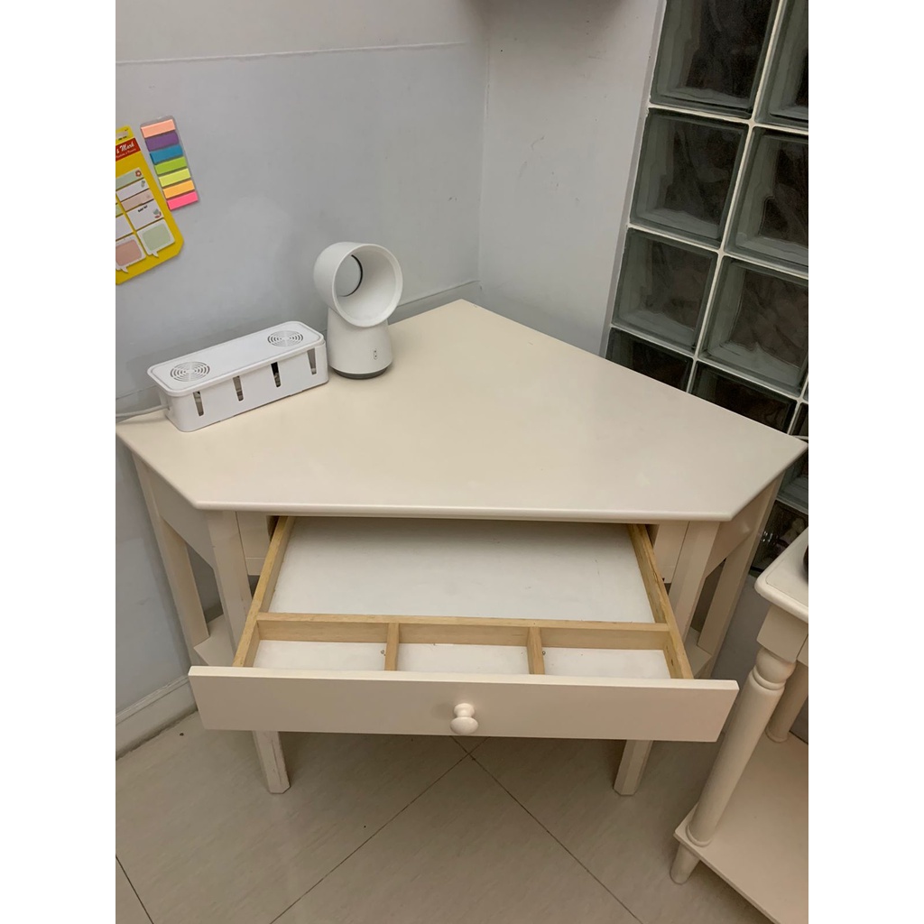 MEJA KERJA SUDUT IFURNHOLIC SERIES MONICA (PRELOVED)