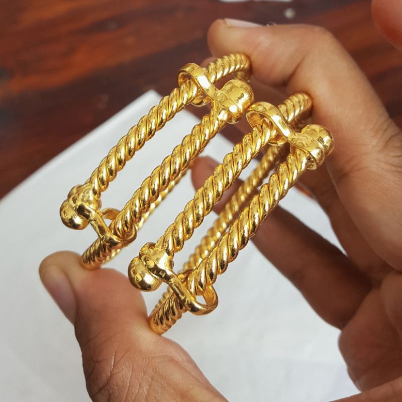 Gelang Pintal Lapis Emas Kuning Goldplated