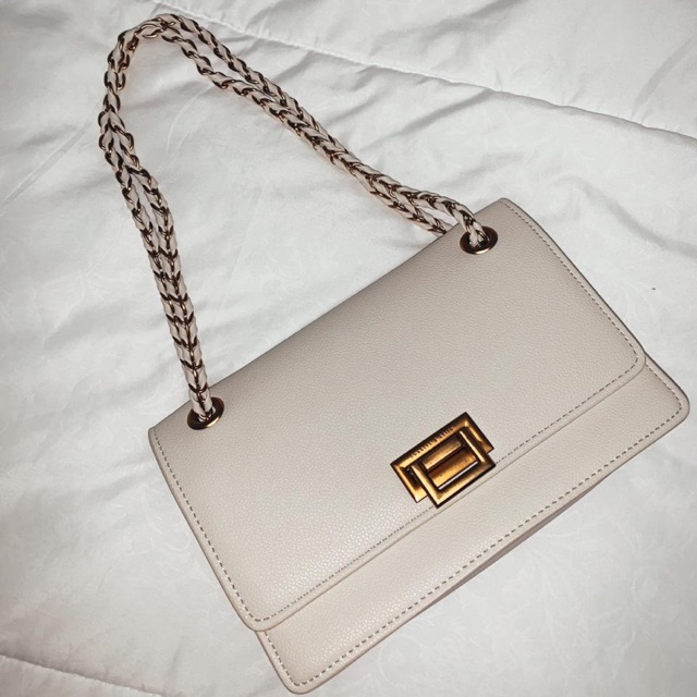 Ck Chain Strap Shoulder Bag