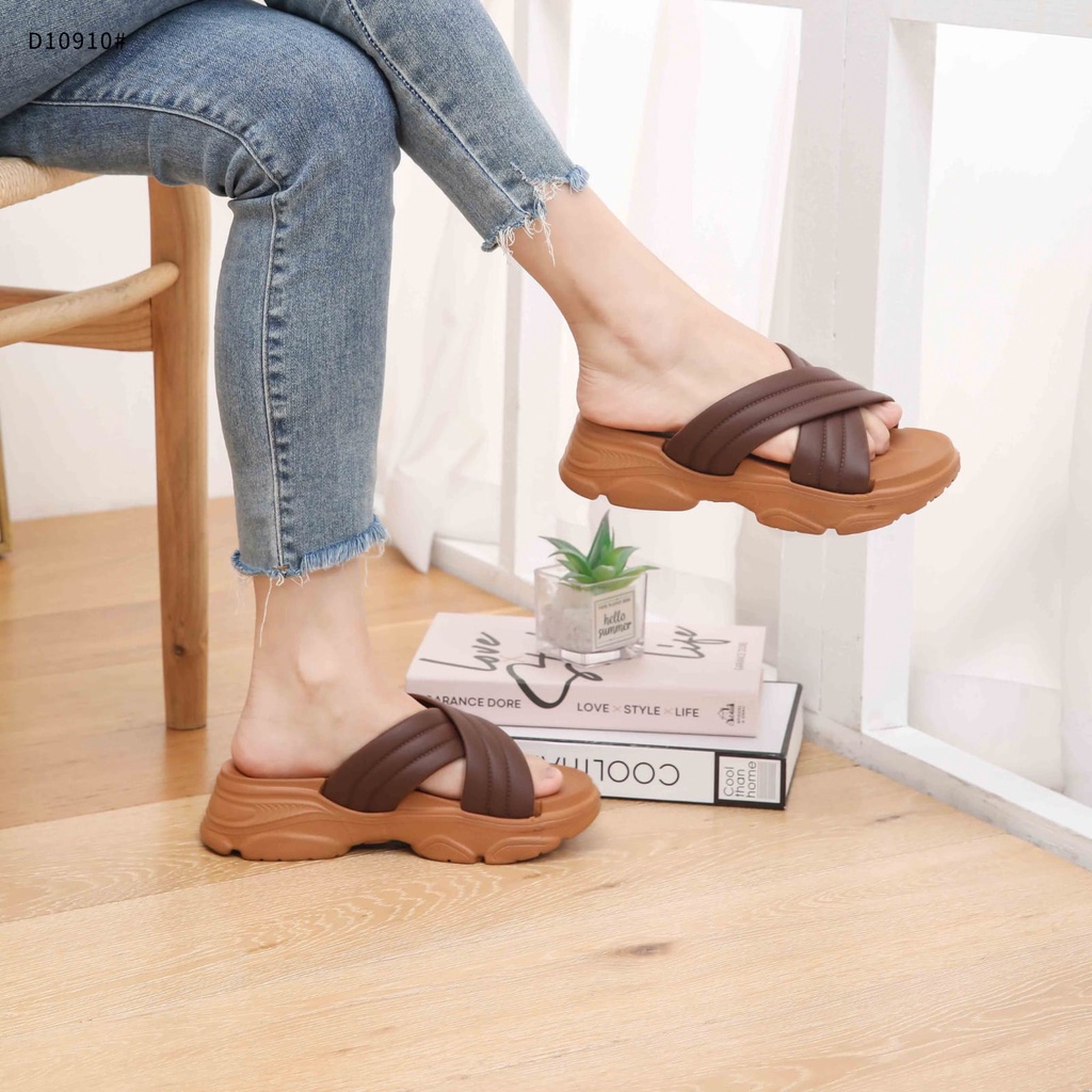 Slippers For Women With Rubber Sandal D10910