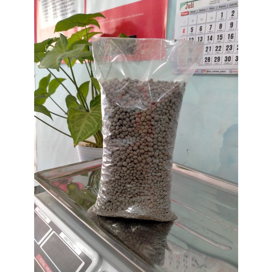 PETROGANIK PUPUK ORGANIK PADAT SUPER KEMASAN REPACKING 1KG