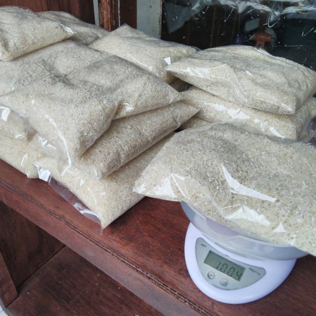

Beras asli Karangasem bali