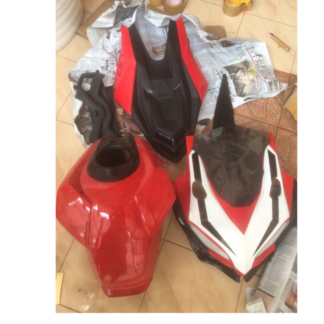 Paket modif cbr 150r facelift kondom tangki plus body dan kedok lampu cbr