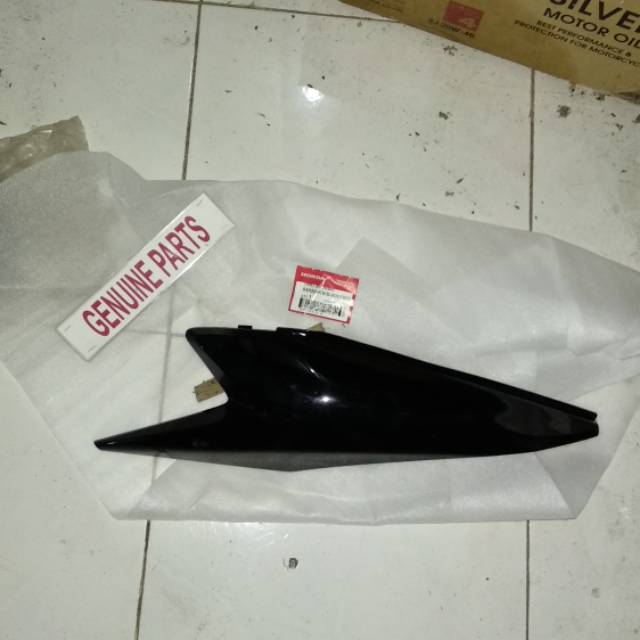 Cover Body Belakang Kiri Blade 110 Hitam 64420-KWB-600FMB Orginal Ahm