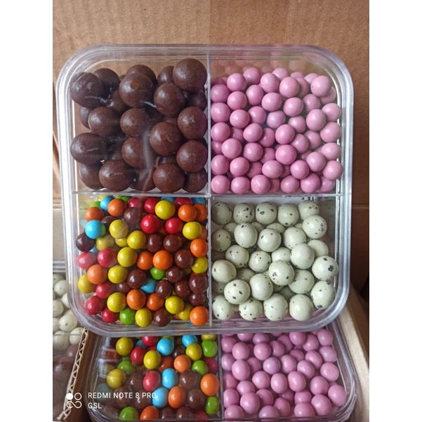

paket coklat 4 macam sekat by L'agie