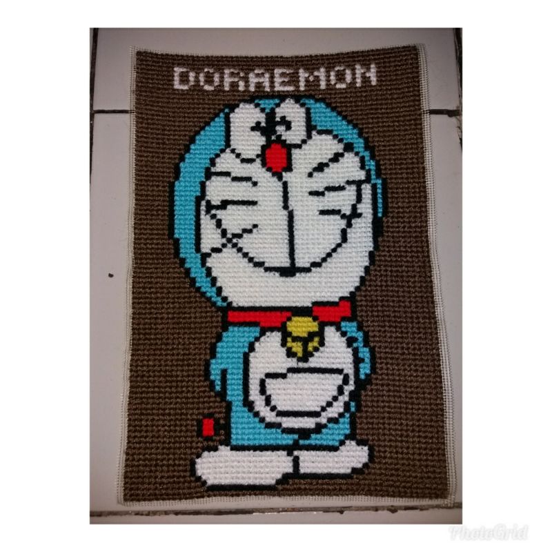 Sulaman Kristik Jadi Hiasan Dinding "Doraemon"