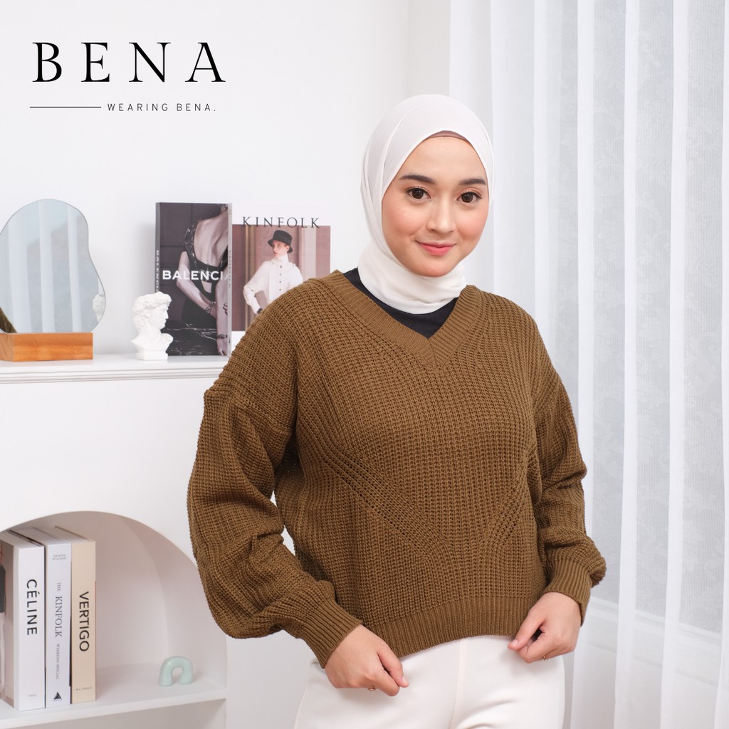 Becca Knit - Wearing BENA