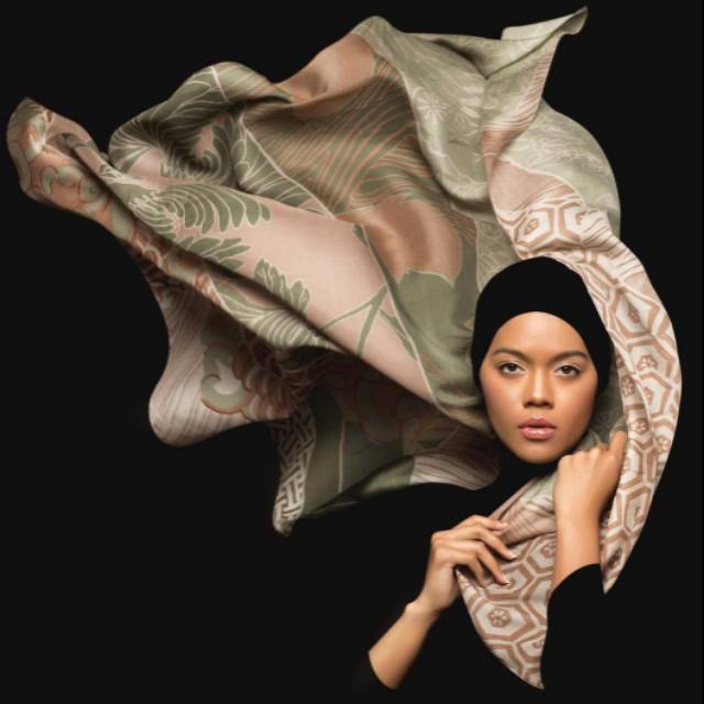 Kamiidea Neoma Scarf