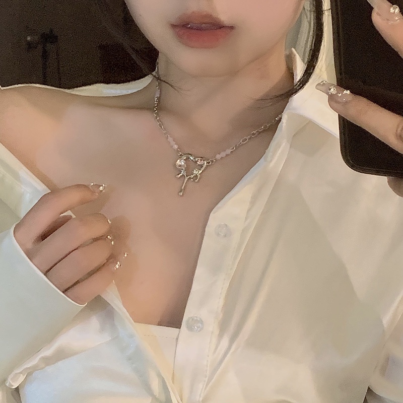 Kalung Rantai Dengan Liontin Kristal Bentuk Hati Untuk Wanita