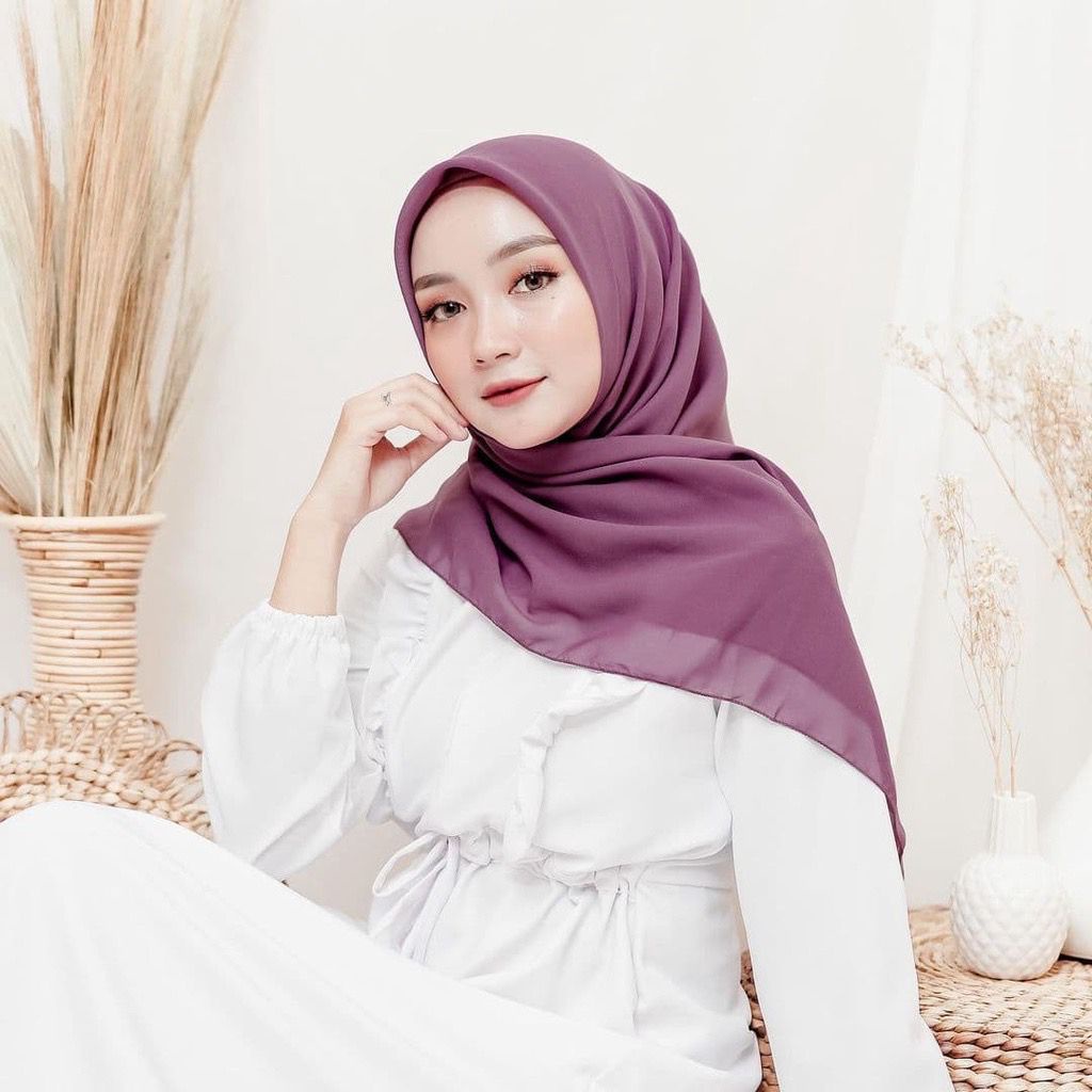 HIJAB SEGIEMPAT BELLA SQUARE 