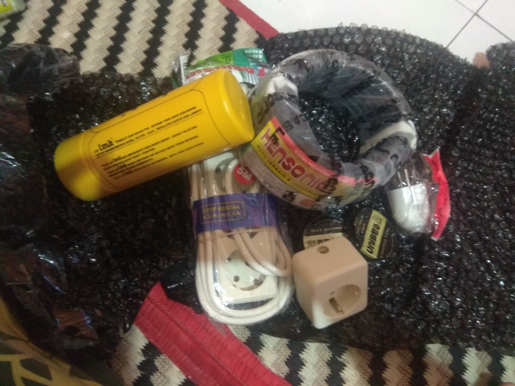 Lmk Lap Kanebo Berserat (tidak Mudah Robek) Daya Serap Tinggi D43x32x0.2cm