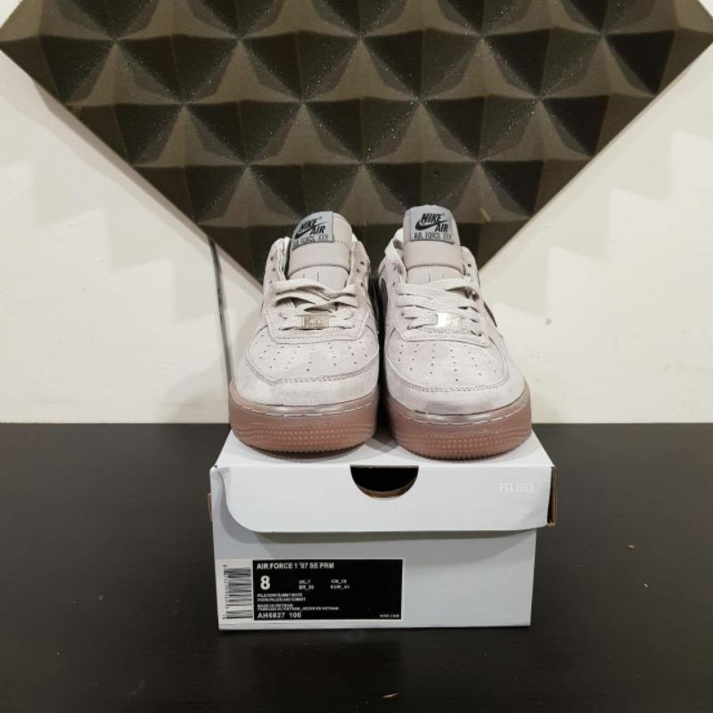 NIKE AIR FORCE 1 x REIGNING CHAMP