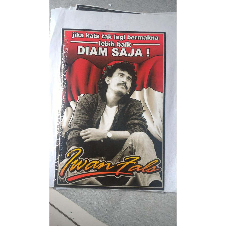 

STICKER 33 X 26 CM DIAM AJA . IWAN FALS