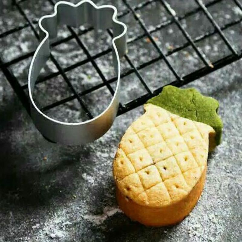 CETAKAN KUE RING NASTAR TAIWAN BENTUK NANAS 8x3CM/COOKIES CUTTER/CETAKAN ROTI/1 PCS