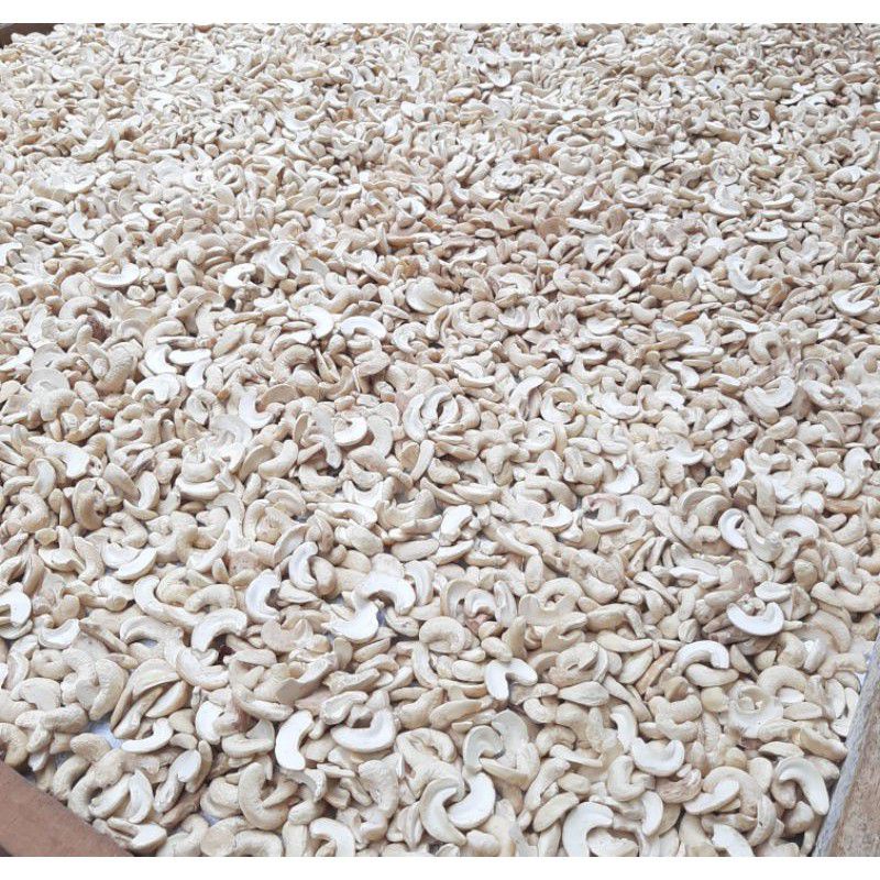 

Kacang Mete/mede belah empat netto 250gram