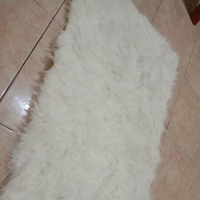 Yup..  Karpet Bulu Putih Lembut 70x130cm Termurah High Quality  Murah