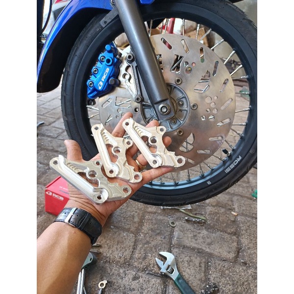 BREKET KALIPER DISC KALIPER RCB. NISINSAMURAI CALIPER SETANDAR SUPRA X MP TIGER