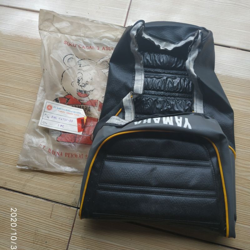 kulit jok Yamaha yt 115 yt115 cover krakap bungkus jok original asli ori baru 3WL