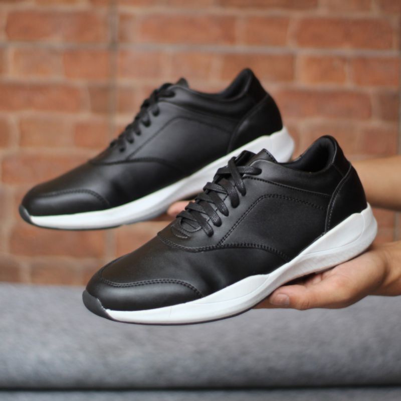 ORI SKECHERS GORUN 400 SPORT LACE UP MEN SEPATU PRIA ORIGINAL HITAM 44 S1X0 Sepatu Running