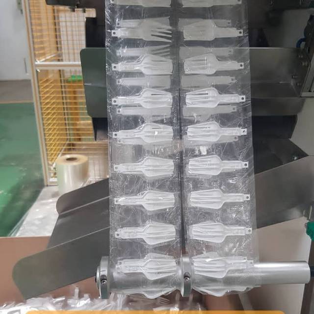 Garpu popmie isi 100pcs , garpu lipat plastik