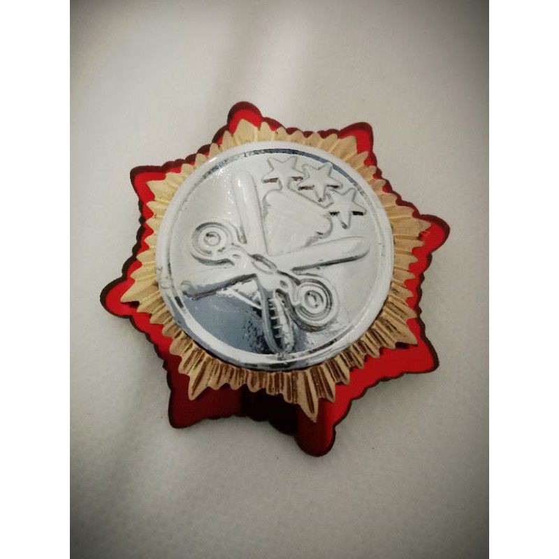 ATRIBUT POLRI PIN SABHARA