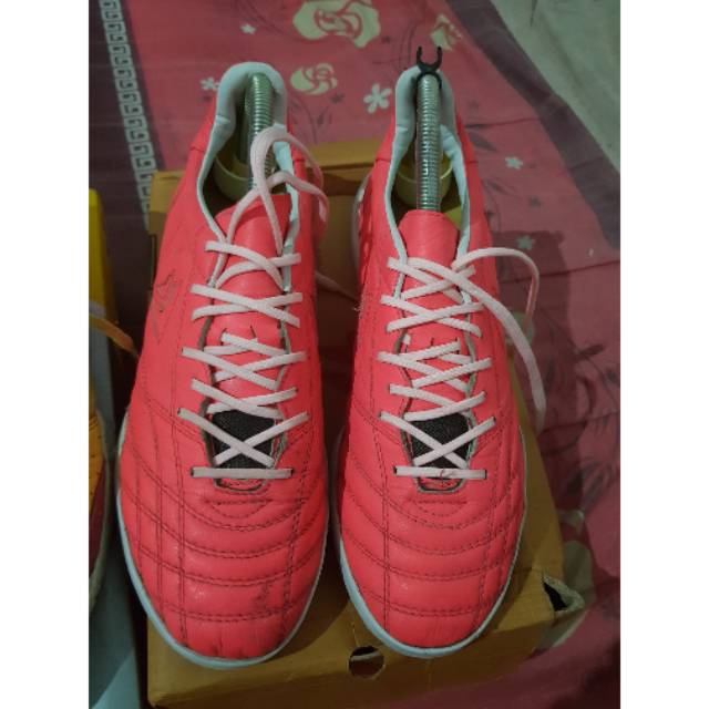 Sepatu futsal Sevspo k lea